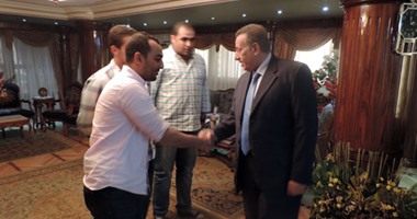 بالصور.. ننشر تفاصيل تكريم مدير أمن الجيزة لضباط العجوزة بعد ضبط المتهمين بخطف مدير مكتب وزير الإسكان الليبيى وخطيبته.. "غيرة الستات" دفعت مطربة مغمورة للاتفاق مع أردنى استعان بـ 6 لاختطاف صديقتها