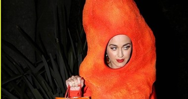 كاتى بيرى تحتفل بالـHalloween.. بفكرة غريبة فى كاليفورنيا