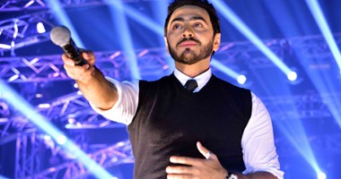 شاشات عرض لتامر حسنى على بوابات نادى "سموحة"