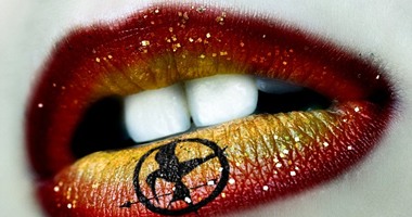 بالصور.."عيد الشفايف".. استعدادا لاحتفالات الـ"Halloween".. أفكار مميزة وبراقة لـ"شفتيك".. متخصصة "المكياج" إيفا سنين برناس قدمت أفكار 3d أبهرت المراهقات.. وتناسب النساء من شتى الأعمار