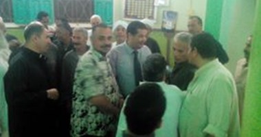 بالصور.. مرشح بالشرقية يستخدم مسجدا للدعاية لنفسه