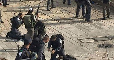 عربى إسرائيلى يطعن 4 يهود بعد أن صدمهم بسيارته شمال البلاد