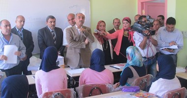 محافظ كفر الشيخ يشدد على تسليم الكتب دون التقيد بالمصاريف وإعفاء أبناء الشهداء