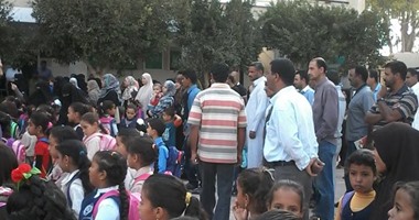 إخلاء مبنى بمدرسة ابتدائية فى بنها بسبب تصدعات