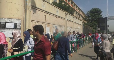 إقبال متوسط بكليات جامعة عين شمس لسحب استمارات الترشح لانتخابات اتحاد الطلاب