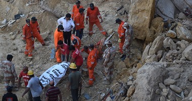 مصرع وفقدان 18 شخصا جراء انهيار أرضى فى جزيرة جاوة بإندونيسيا