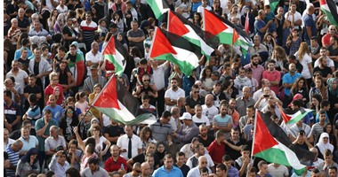 عرب إسرائيل يتظاهرون احتجاجا على تفشى جرائم القتل بالقطاع العربى