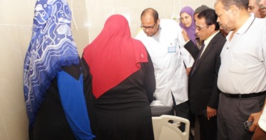 تفاصيل سحل معلمة داخل الفصل فى السويس على يد أولياء أمور بعد تنبيهها على طالبة بالالتزام بالطابور.. المدرسة تصاب بنزيف داخلى وضبط 5 متهمين والنيابة تحبسهم 4 أيام.. والواقعة تتسبب فى فتنة بين عائلتين