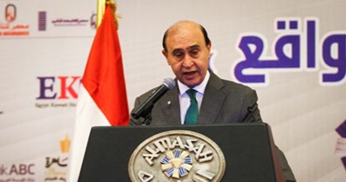 قرار جمهورى بمد خدمة الفريق مهاب مميش عاما لرئاسة هيئة قناة السويس