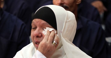 بالصور.. فى حفل خروج الغارمين.. رئيس قطاع السجون: اليوم فى السجن بسنة.. ويؤكد: مواطن اتسجن 6 أشهر بسبب كاوتش عربية.. سجين: اتحبست بثمن ثلاجة ومراتى اتجوزت أخويا.. وسيدة: شكرا للسيسى المنحاز للفقراء