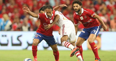 وصول طاقم حكام قمة الأهلى والزمالك إلى الإسكندرية