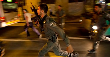 الصحف الإسرائيلية: استشهاد 3 بينهم فتاة برصاص الاحتلال بالخليل والقدس.. نتانياهو يلتقى جون كيرى الأربعاء المقبل لبحث التصعيد بالقدس والضفة.. الانتخابات البرلمانية فى مصر أول اختبار لشعبية السيسى