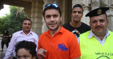 بالصور.. الكابتن أحمد حسن يدلى بصوته فى لجنة ديوان عام وزارة الزراعة