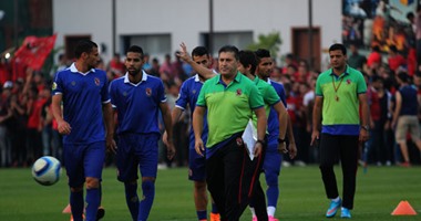 "سيلفى" إيفونا مع جمهور الأهلى