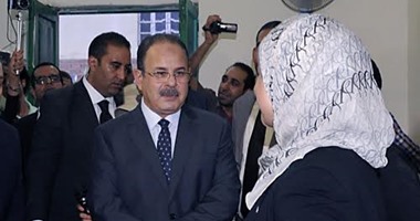 بالصور..الداخلية تنجح فى العبور باليوم الأول من الاقتراع لبر الآمان..الانتشار الأمنى أفسد خطط الخارجين عن القانون لتعطيل التصويت..الوزير:مهمتنا تأمين الانتخابات حتى انتهاء الفرز..واللجان مؤمنة بالكامل