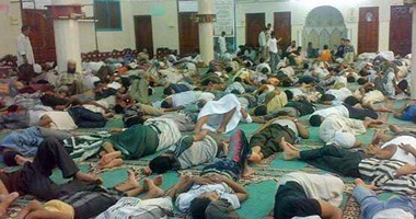 المصريون ناموا فى كل حتة إلا السرير.. أشهرها المساجد والمواصلات والبرلمان
