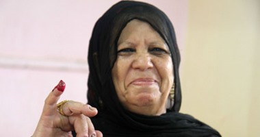 فض مشادة بين ناخب ورئيس لجنة بقنا بسبب بطء عملية التصويت