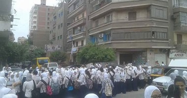 خروج 12 طالبة من مستشفى إدفو العام بعد تعرضهن للإغماء