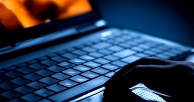 فضيحة.. ضبط كمبيوتر يحوى 39 فيلما إباحيا بكنترول مدرسة ثانوى بنات فى المنيا