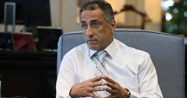 محافظ البنك المركزى يغادر القاهرة متوجها إلى أبو ظبى
