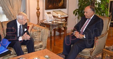 وزير الخارجية يستقبل مدير منظمة الهجرة الدولية لبحث أوضاع اللاجئين السوريين