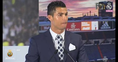 رونالدو يعتذر للصحفيين فى حفل تكريم الهداف التاريخى
