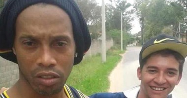 بالصور.. رونالدينيو يتعرض لحادث سيارة فى البرازيل