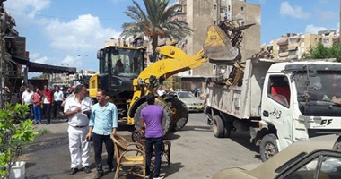 "صحافة المواطن".. حملة لإزالة الإشغالات من حى الزهور ببورسعيد