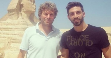 "فانتا" مدرب المنتخب يزور الأهرامات وأبو الهول
