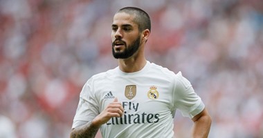 الكلاسيكو.. بينيتيز يستبعد "جيمس" ويختار إيسكو