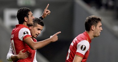 كوكا يعود للبرتغال بعد تلقى العزاء فى والده
