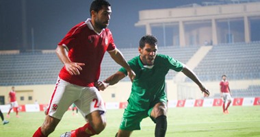 حصار الفلاحين يعيد 3 أحداث مثيرة على هامش مواجهات الأهلى والمحلة.. الأمن يحتوى الجمهور بعد إلغاء هدف "رمضان"..جوزيه يصف لاعبى الغزل بمرضى أنفلونزا الخنازير.. وشادى محمد:ملعب المحلة يصلح لزراعة البطاطس
