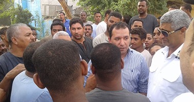 بالصور.. الأقصر ترفع استعداداتها لمواجهة الأمطار وتبدأ تطهير مخرات السيول 