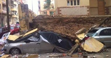 بالصور.. الأمطار تتسبب فى تشققات وتصدعات المبانى الأثرية بالإسكندرية .. انهيار جزء من سقف مسرح "بيرم التونسى".. هبوط أرضى بعرض 10 أمتار وسط المدينة.. وغرق قاعات مكتبة الإسكندرية