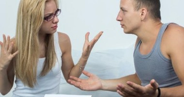 مش بس الرجالة.. سألنا الستات إمتى تضربى جوزك؟.. سلمى: "لو خاننى"..  رغدة: "لو ضربنى هضربه".. رنا: "لو اتجوز علىّ وساعتها مش بس هضربه ده أنا هموته".. ربنا يكفيك شر الزوجة لما تقلب