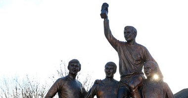 جماهير تشيلسى تشوه تمثال منتخب إنجلترا الفائز بمونديال 1966