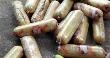 شرطة التموين تضبط 3 أطنان لانشون فاسدة داخل ثلاجة بالقليوبية