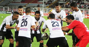 بالفيديو.. لاعب فنزويلى يسحر للكرة احتفالا بتسجيله هدفها