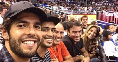 مباريات NBA تجمع نجوم الكرة والملاكمة فى العالم