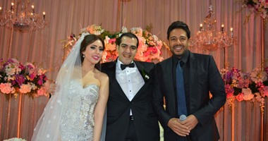 حماقى وبوسى والليثى نجوم حفل زفاف "شاكر ونسمة"