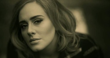 تعرف على تفاصيل النزاع بين شركة أبل وAdele