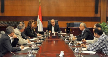 وزير السياحة يتوجه إلى موقع حادث الطائرة الروسية