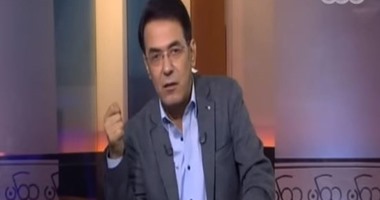 خيرى رمضان عن "كدبة إبريل:"مستيين يوم للكدب.. دا لازم نعمل يوم للحقيقة"