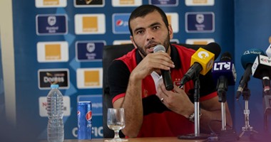متعب يحفز لاعبى الأهلى قبل لقاء أورلاندو فى الكونفدرالية
