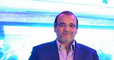 أيمن بهجت قمر يشارك خالد جلال كتابة مسلسل تامر حسنى وياسمين عبدالعزيز