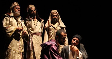 جمال عبد الناصر يكتب: "سيد الوقت".. عرض يكسر الصورة الملائكية لصلاح الدين