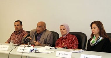 بالصور.."القعيد" لجمهور ندوته: أنا حزين لأن روايتى "مجهول" لم يقرأها أحد