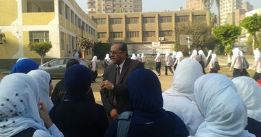 إحالة مديرى مدرسة و4 مدرسين للتحقيق تأخروا عن طابور الصباح بالدقهلية