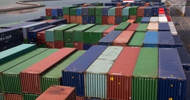 نيابة ميناء الإسكندرية تتحفظ على سفينة اصطدمت بأوناش تابعة لشركة الحاويات