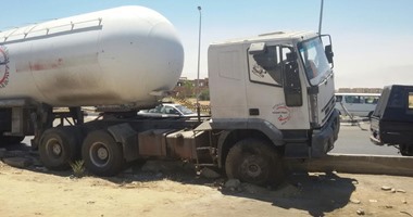 سقوط شخصين بحوزتهما سيارة مواد بترولية قبل بيعها بالسوق السوداء فى النزهة